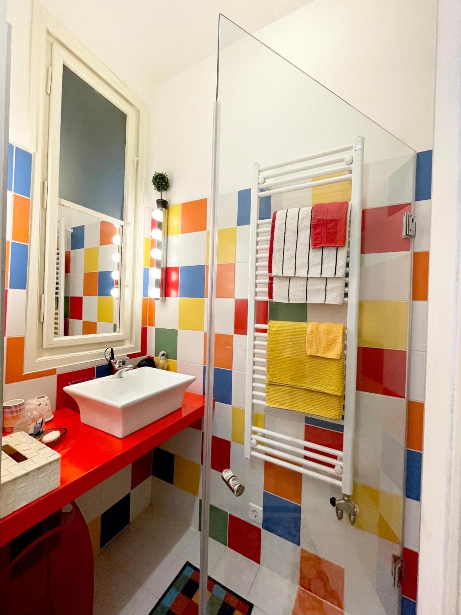 Rainbow Pearl Apartment At St Stephen' S Basilica บูดาเปสต์ ภายนอก รูปภาพ
