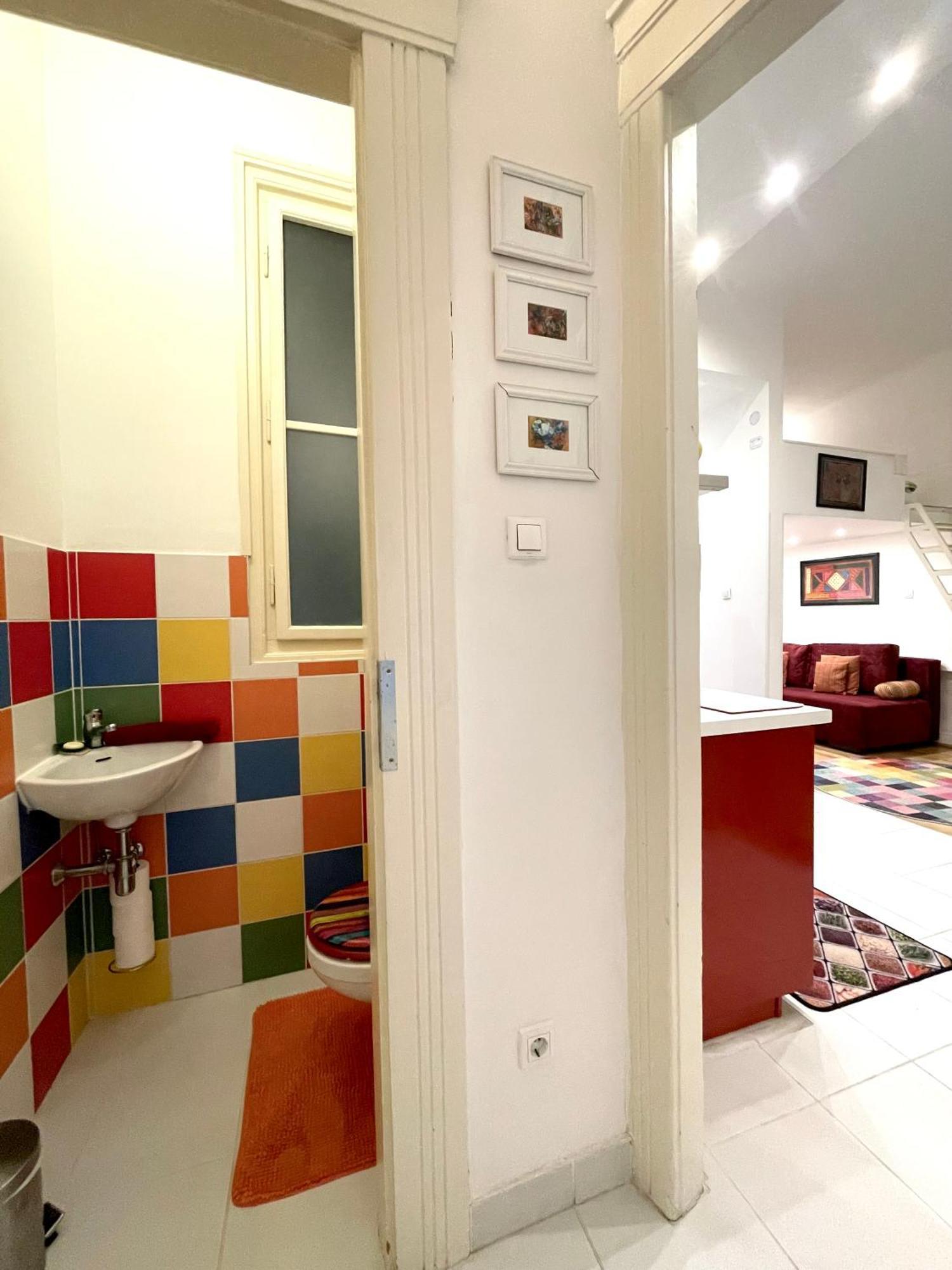 Rainbow Pearl Apartment At St Stephen' S Basilica บูดาเปสต์ ภายนอก รูปภาพ
